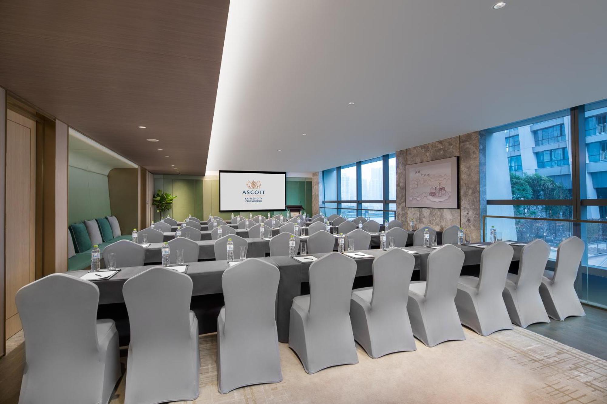 Ascott Raffles City Чунцин Экстерьер фото