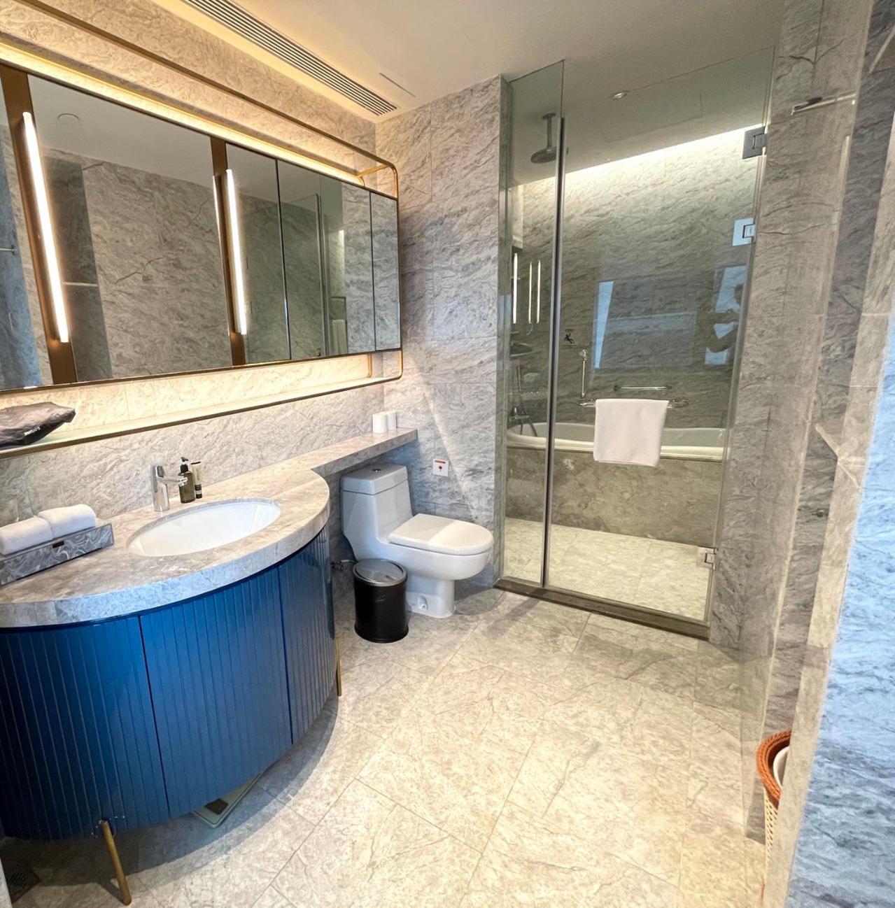 Ascott Raffles City Чунцин Экстерьер фото